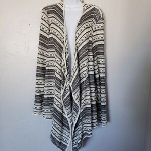 Maurices 2 2X Draped Front Sweater Cardigan Long Sister Cream Olive Green Layer